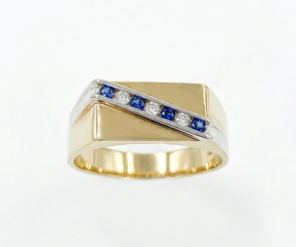Ring - 9 ct sapphire and diamond I