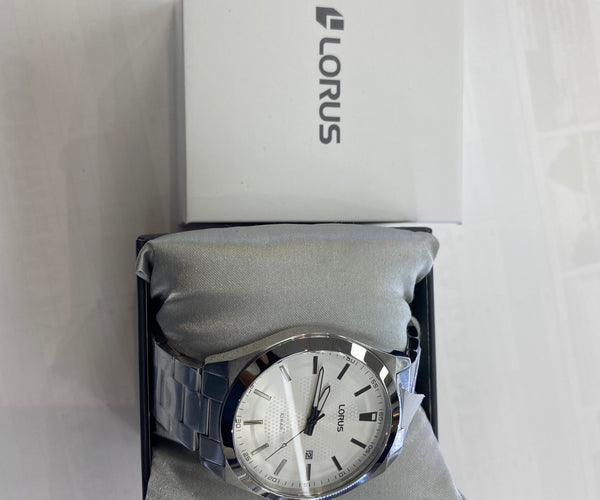 Lorus men’s watch with white dial