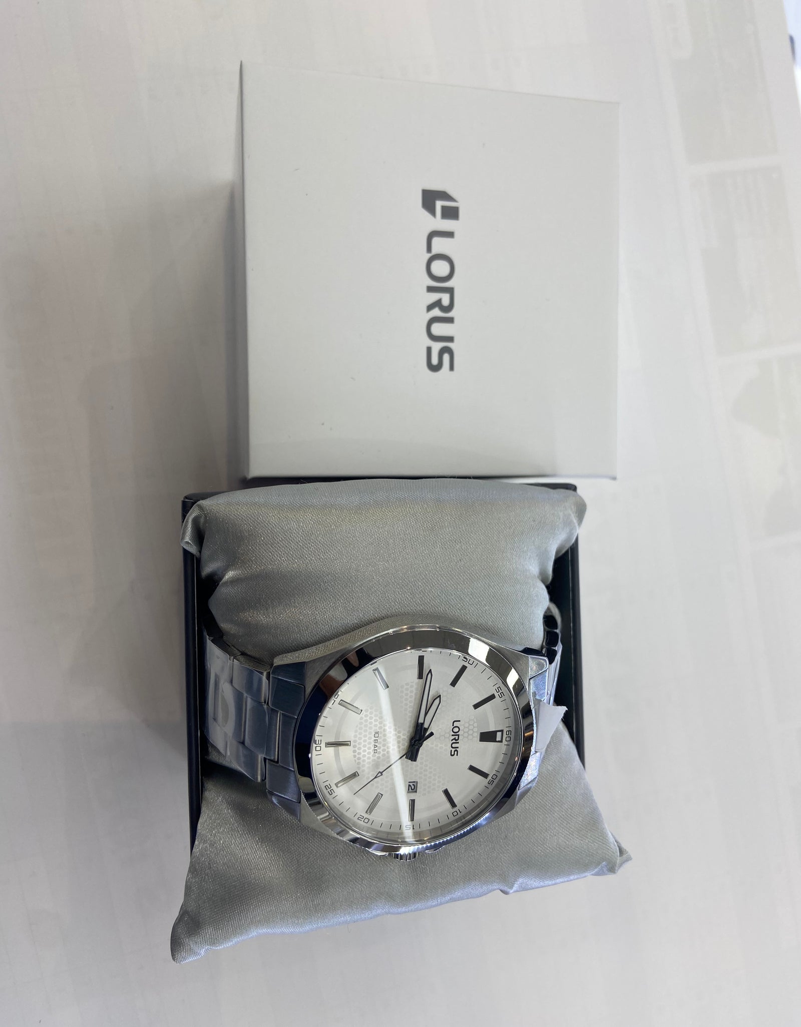 Lorus men’s watch with white dial