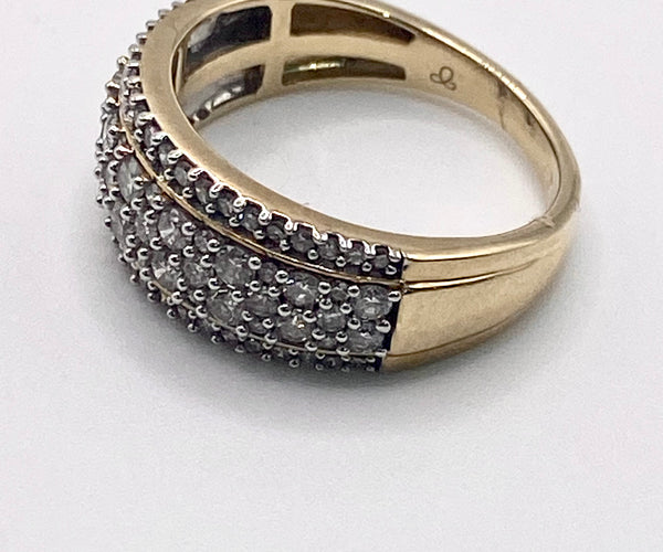 9ct  ladies diamond ring