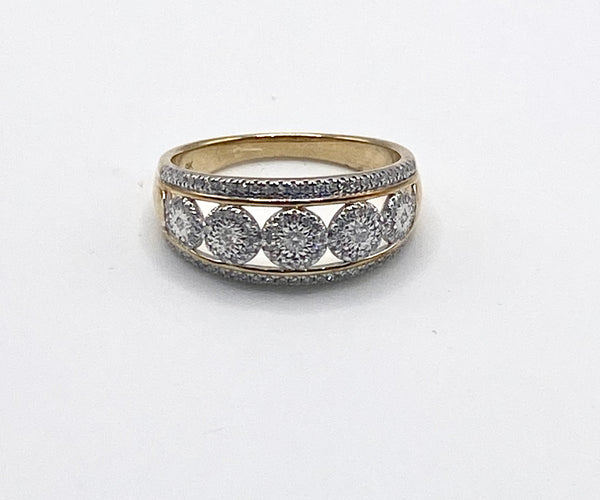 10ct Ladies diamond ring