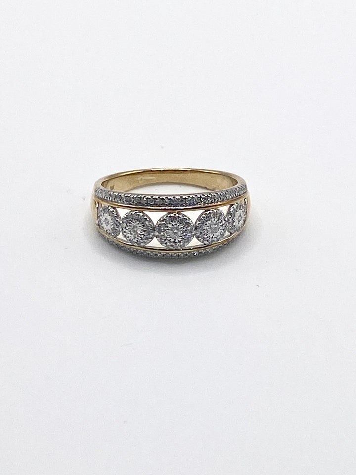 10ct Ladies diamond ring