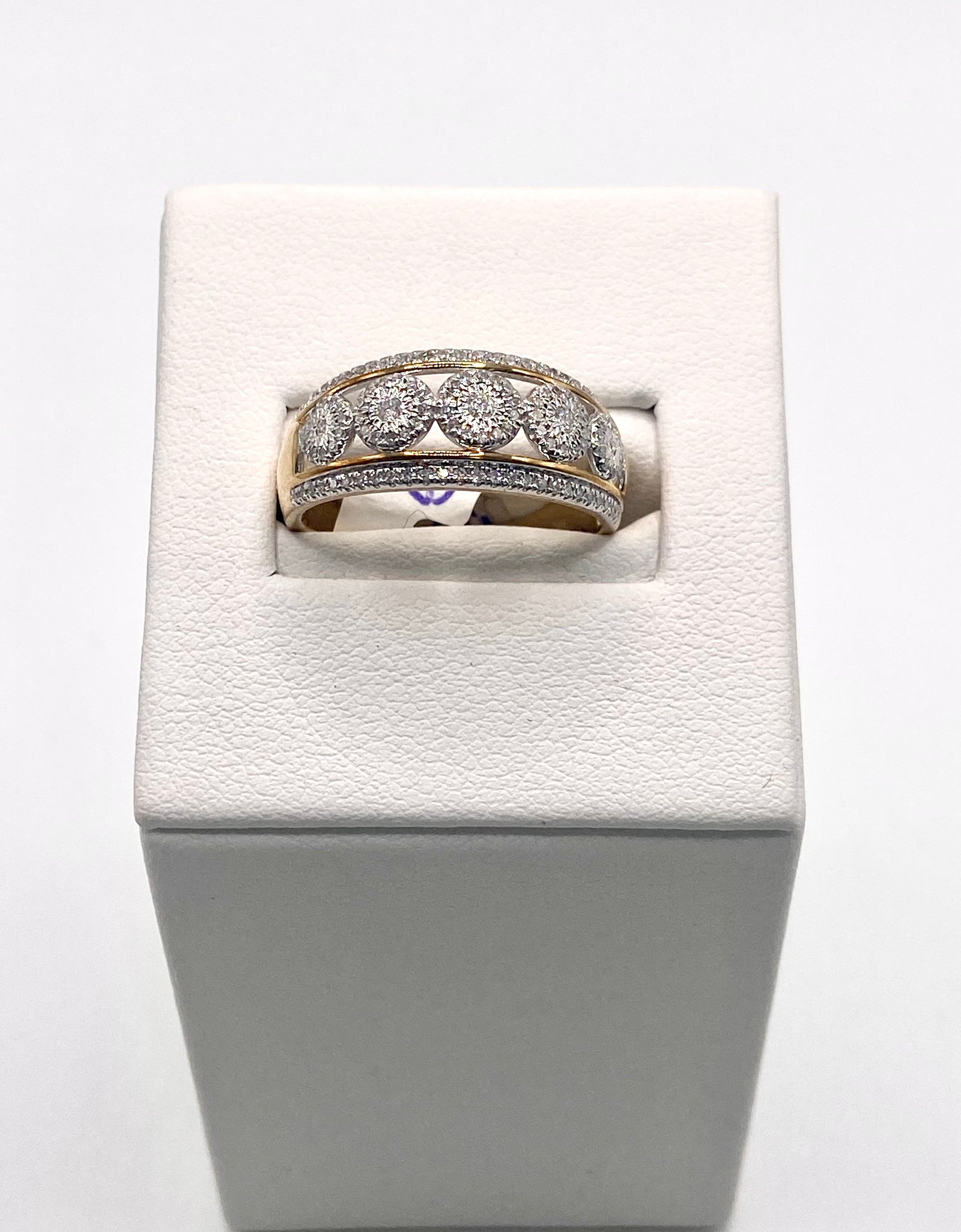 10ct Ladies diamond ring