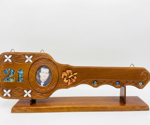 Island design with photo frame, inlay hibiscus, frangipani and 21, on a base