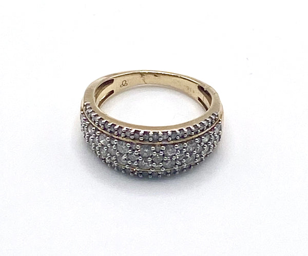 9ct  ladies diamond ring