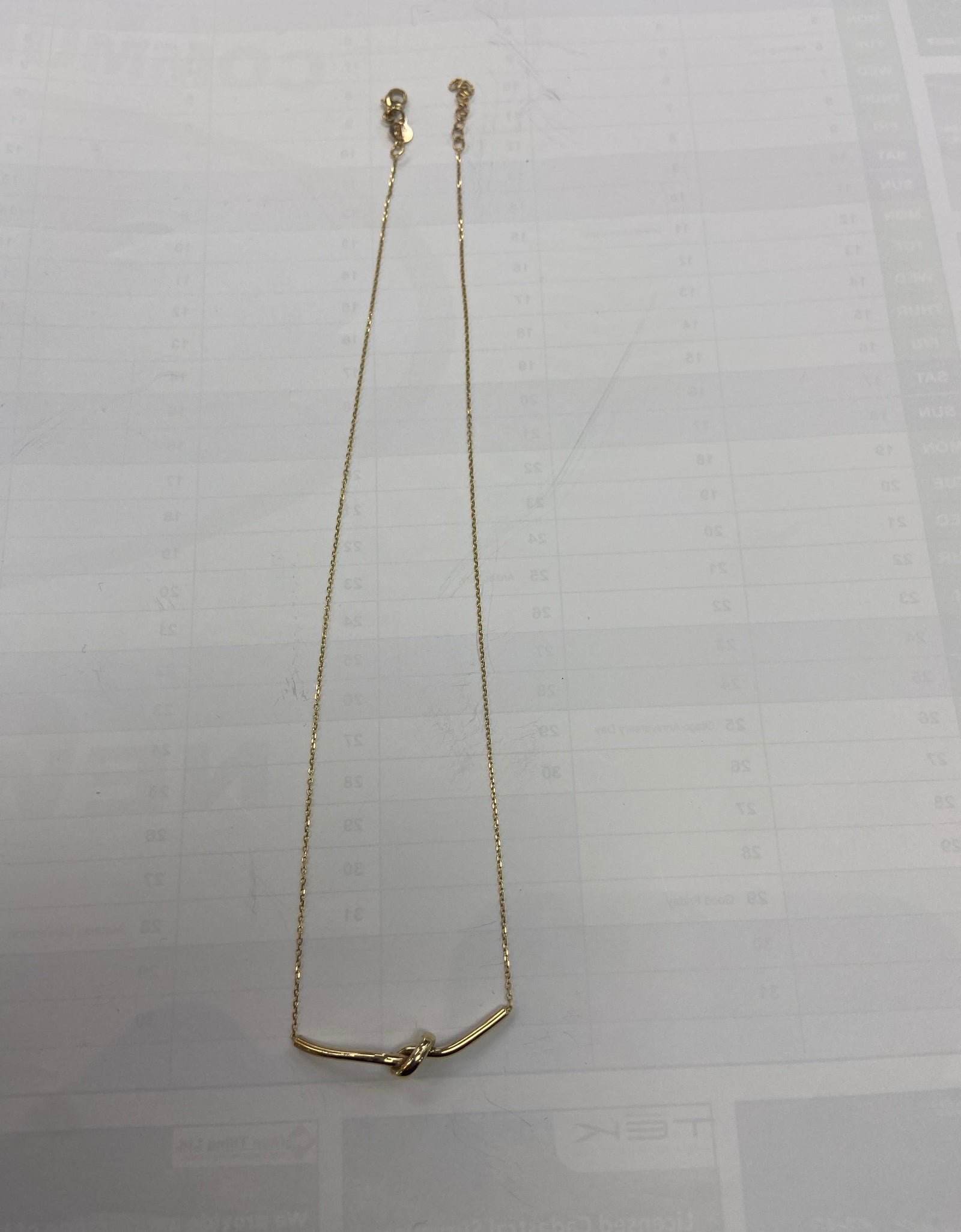 9ct twist pendant and chain
