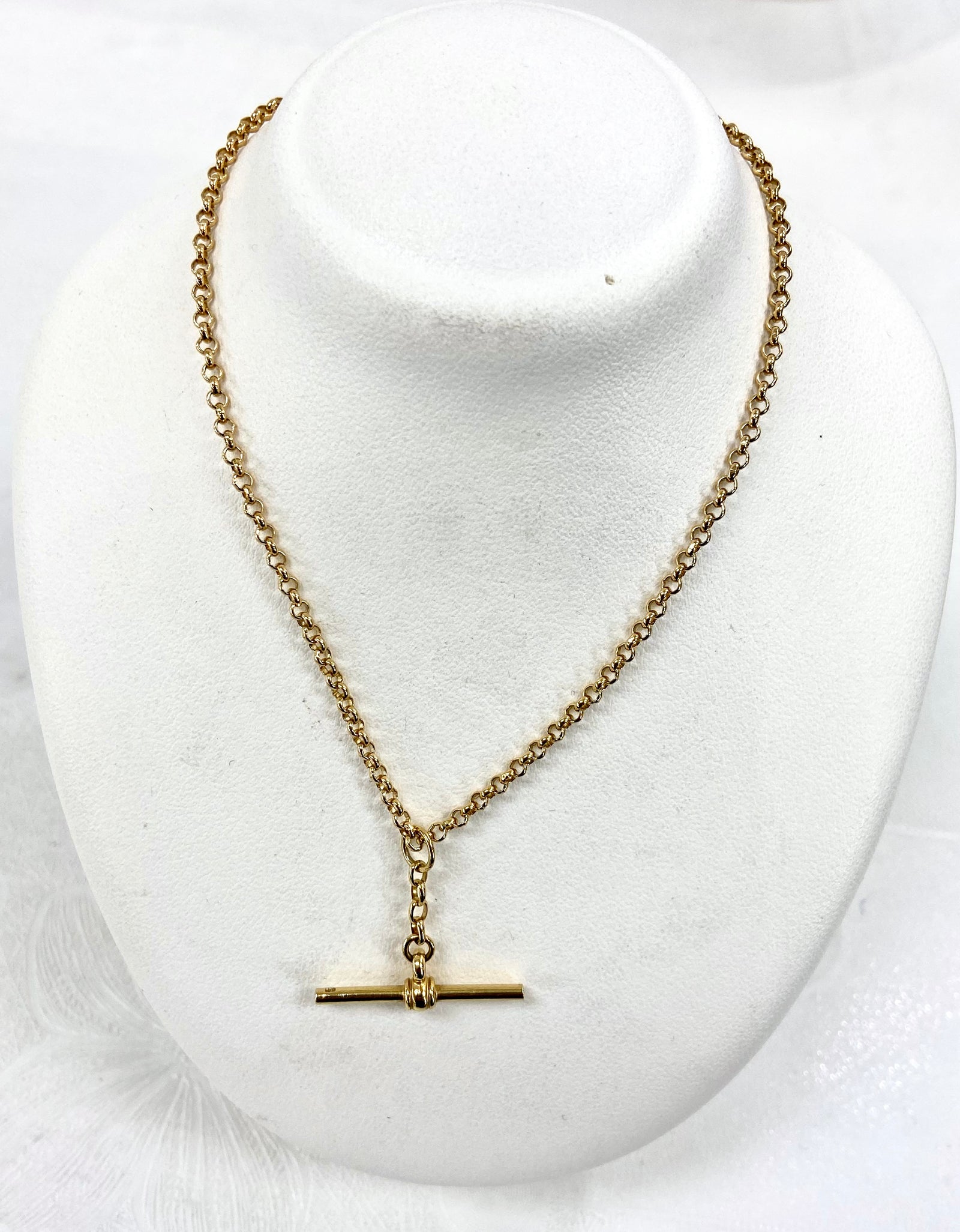 9ct chain with T bar