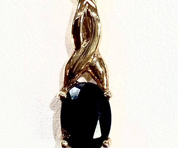 Pendant - 9ct Sapphire