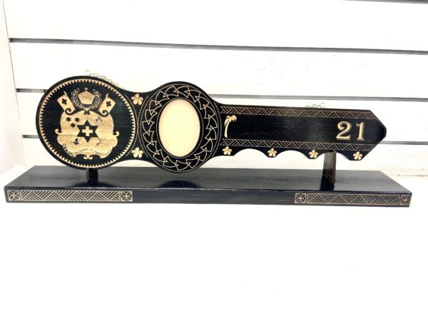 21st key Tongan shield design with Base.